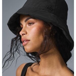 ALO Yoga Charcoal Bucket Hat